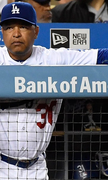 Dodgers' Roberts back in San Diego as division champ